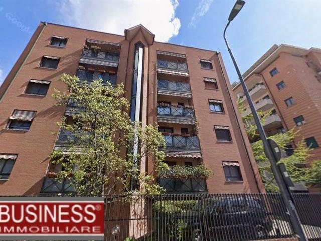 Appartamento in affitto a Municipio 9, Milano