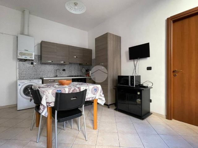 Appartamento in affitto a Municipio 9, Milano