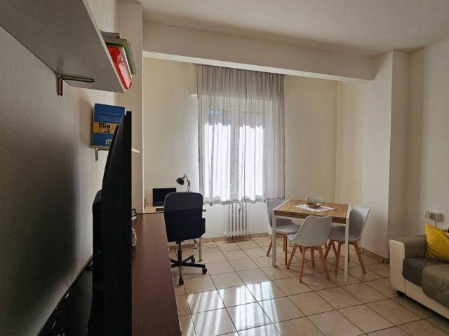 Appartamento in affitto a Municipio 4, Milano