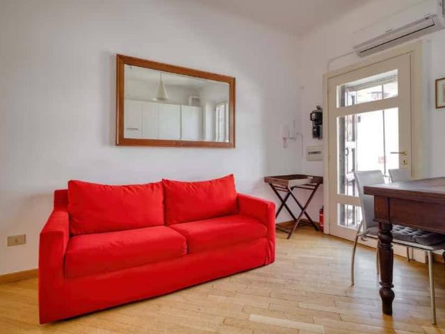 Appartamento in affitto a Ticinese, Milano