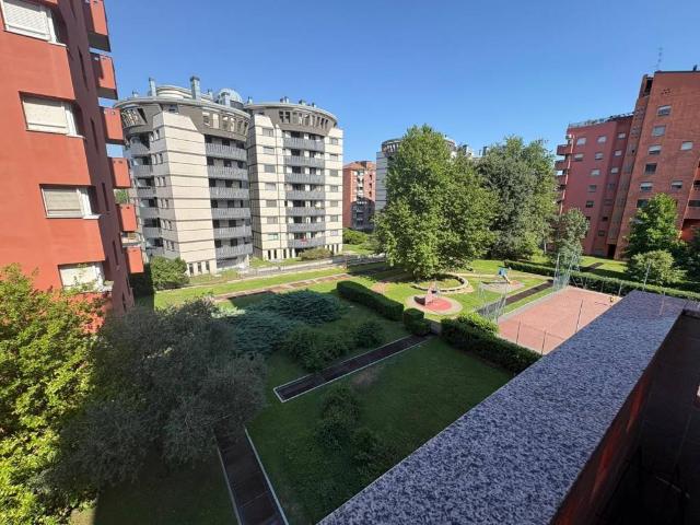 Appartamento in affitto a Municipio 7, Milano