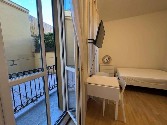 Appartamento in affitto a Centro storico, Milano