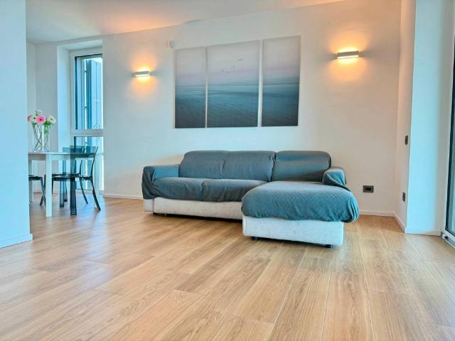 Appartamento in affitto a Corsica, Milano