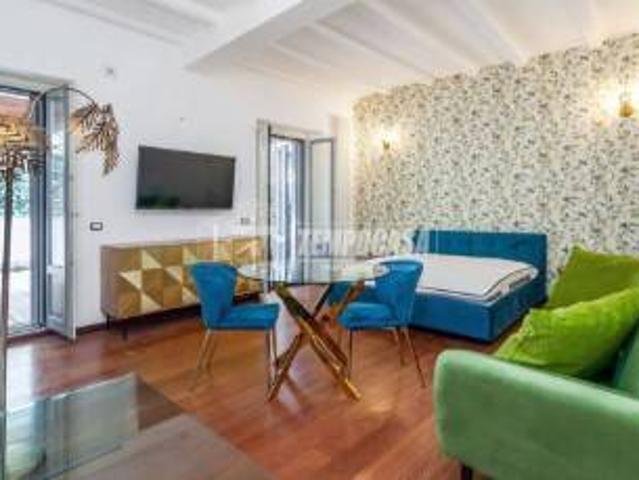 Appartamento in affitto a Centro storico, Milano