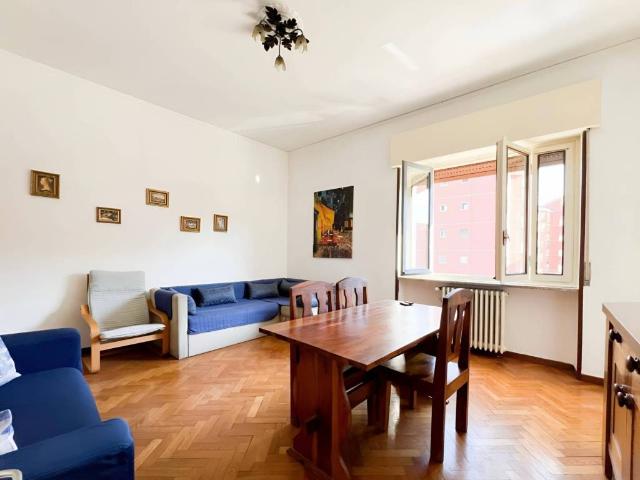 Appartamento in affitto a Lorenteggio, Milano