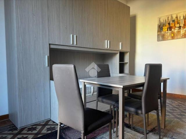 Appartamento in affitto a Municipio 9, Milano