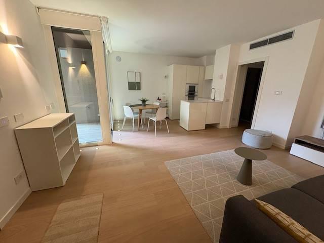 Appartamento in affitto a Portello, Milano