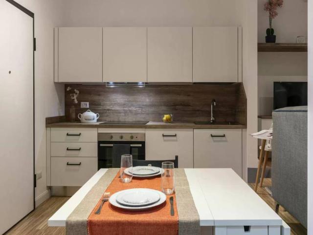 Appartamento in affitto a Municipio 4, Milano
