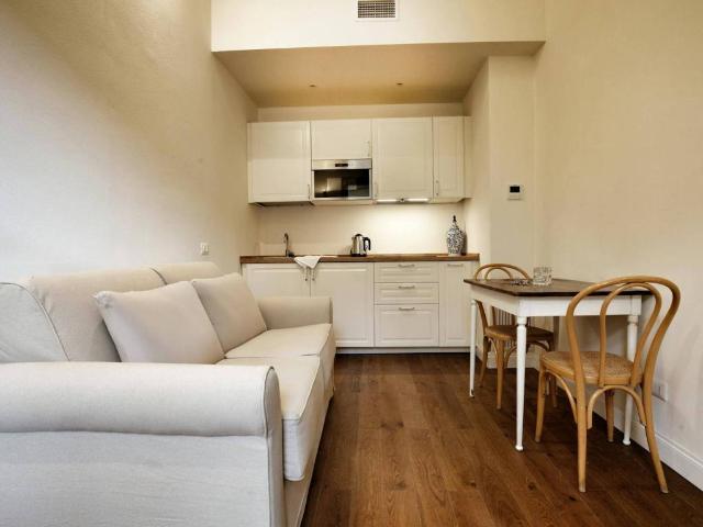 Appartamento in affitto a Municipio 4, Milano