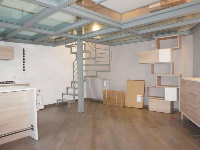 Appartamento in affitto a Municipio 9, Milano