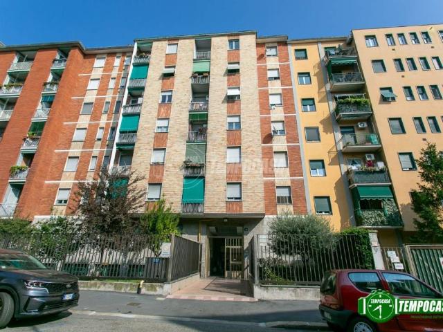 Appartamento in affitto a Municipio 9, Milano