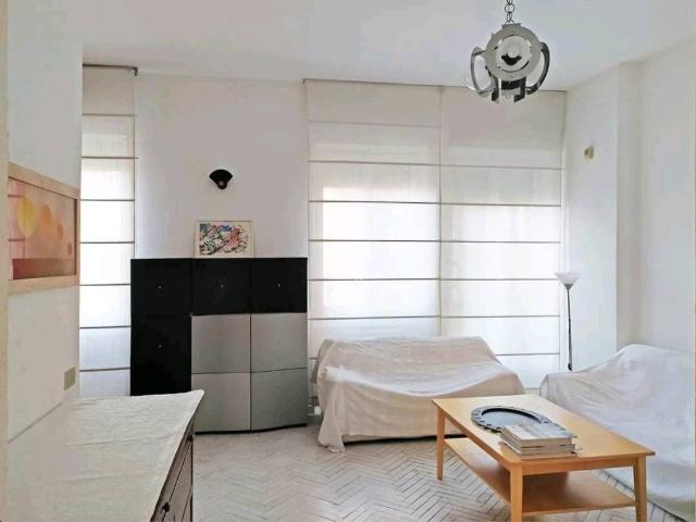 Appartamento in affitto a Centro storico, Milano
