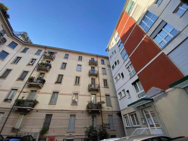 Appartamento in affitto a Municipio 9, Milano