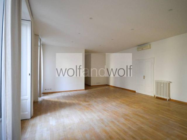 Appartamento in affitto a Centro storico, Milano