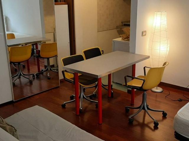 Appartamento in affitto a Municipio 6, Milano
