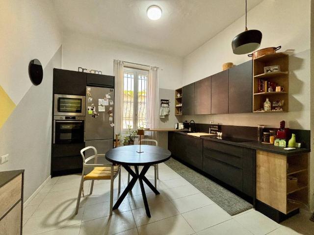 Appartamento in affitto a Municipio 9, Milano