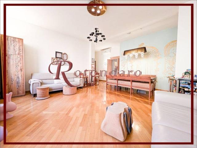 Appartamento in affitto a Duomo, Milano