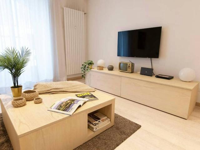 Appartamento in affitto a Centro storico, Milano