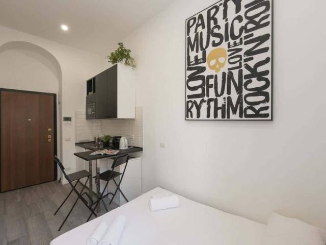 Appartamento in affitto a Corsica, Milano