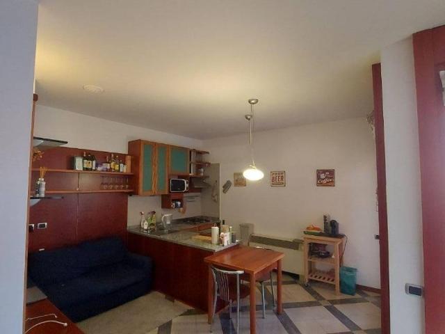 Appartamento in affitto a Municipio 9, Milano