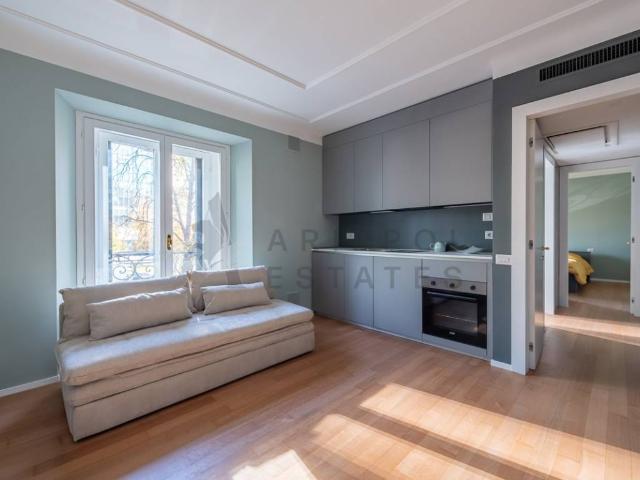 Appartamento in affitto a Centro storico, Milano