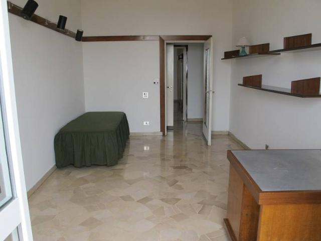 Appartamento in affitto a Municipio 9, Milano