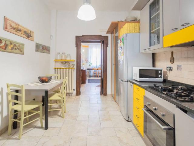 Appartamento in affitto a Municipio 9, Milano