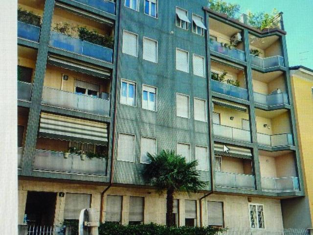 Appartamento in affitto a Municipio 6, Milano