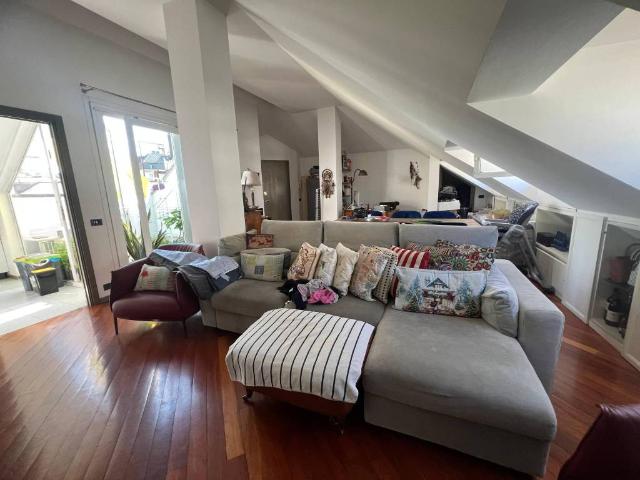 Appartamento in affitto a Municipio 1, Milano