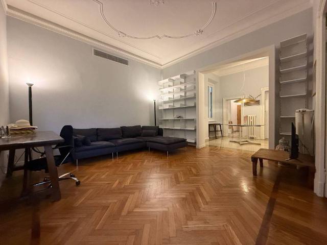 Appartamento in affitto a Centro storico, Milano