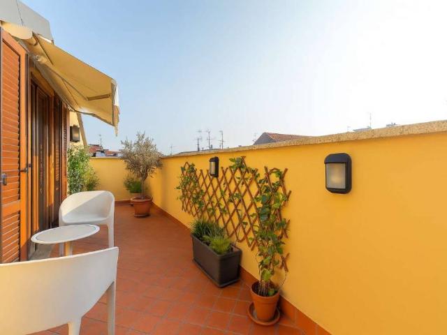 Appartamento in affitto a Centro storico, Milano