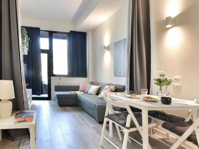 Appartamento in affitto a Municipio 9, Milano