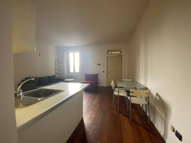 Appartamento in affitto a Municipio 8 di Milano, Milano