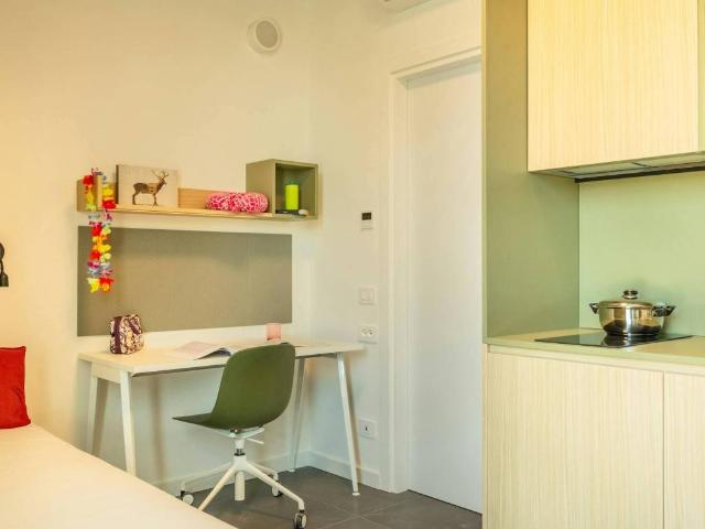 Appartamento in affitto a Municipio 9, Milano