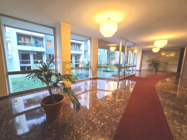 Appartamento in affitto a Municipio 9, Milano