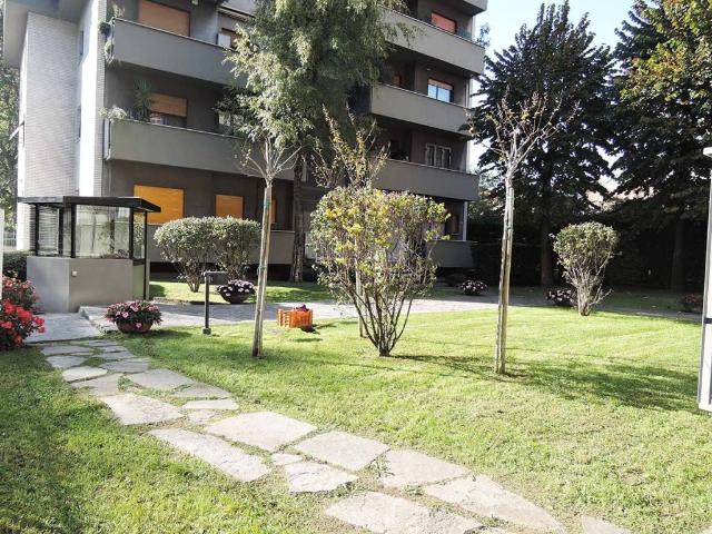 Appartamento in affitto a Municipio 7, Milano