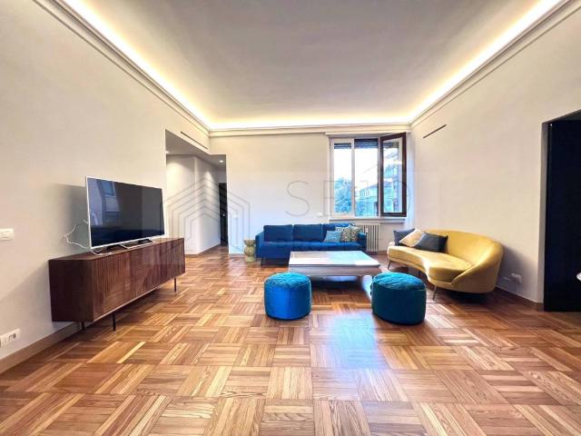 Appartamento in affitto a Centro storico, Milano