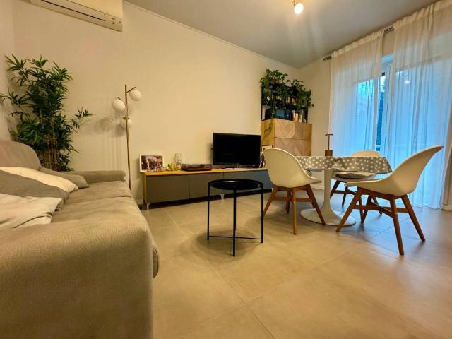 Appartamento in affitto a Municipio 4, Milano