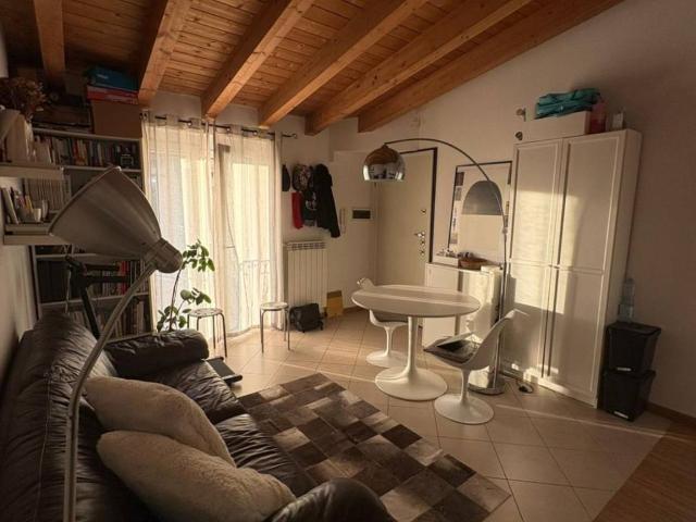 Appartamento in affitto a De Angeli - Monte Rosa, Milano