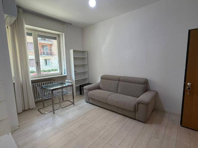 Appartamento in affitto a Municipio 4, Milano