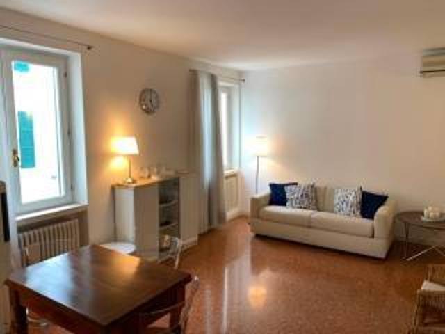 Appartamento in affitto a Municipio 7, Milano