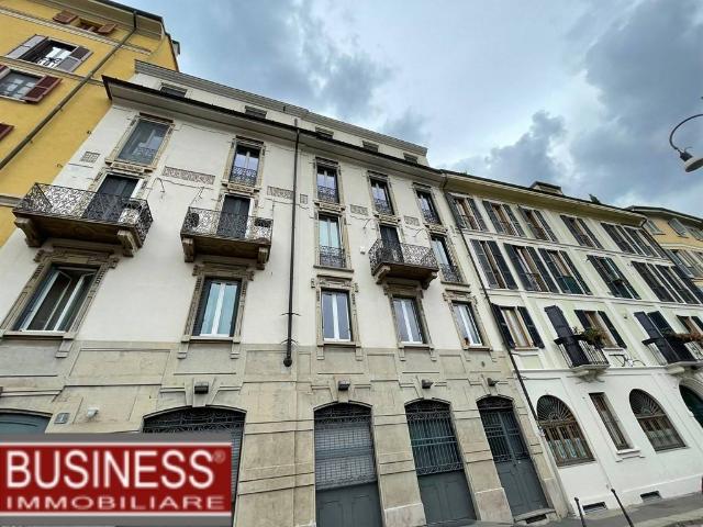 Appartamento in affitto a Municipio 1, Milano