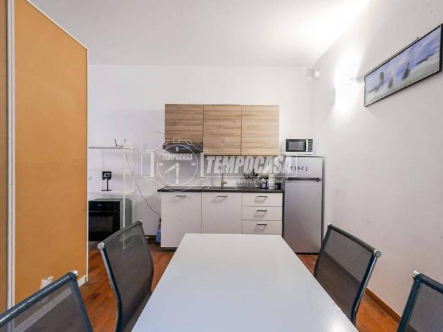 Appartamento in affitto a Municipio 9, Milano