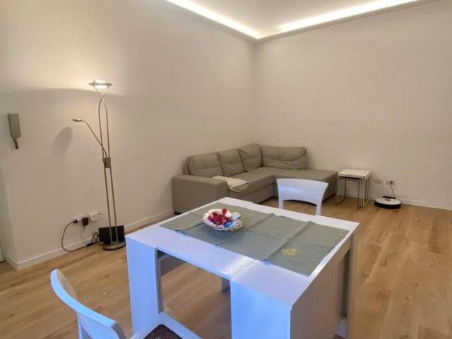 Appartamento in affitto a Isola, Milano