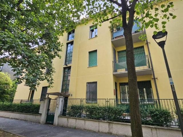 Appartamento in affitto a Municipio 8 di Milano, Milano