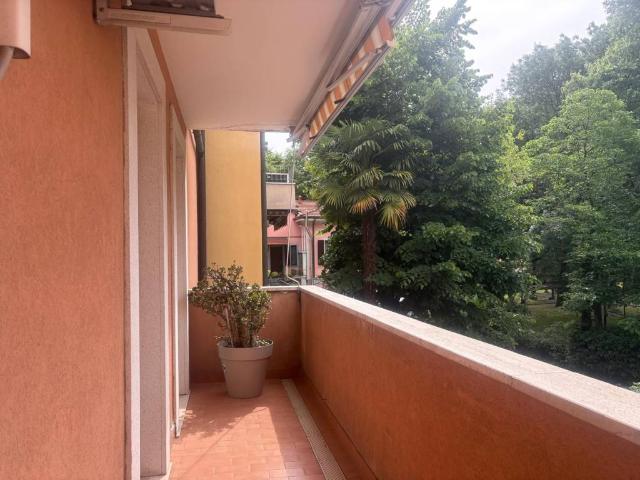 Appartamento in affitto a Municipio 9, Milano