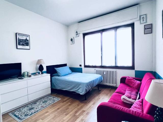 Appartamento in affitto a Municipio 6, Milano