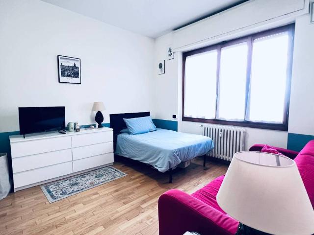 Appartamento in affitto a Municipio 6, Milano