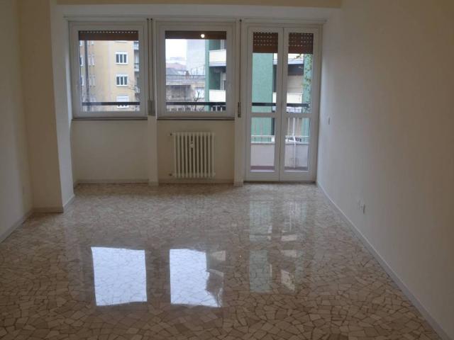 Appartamento in affitto a Municipio 8 di Milano, Milano