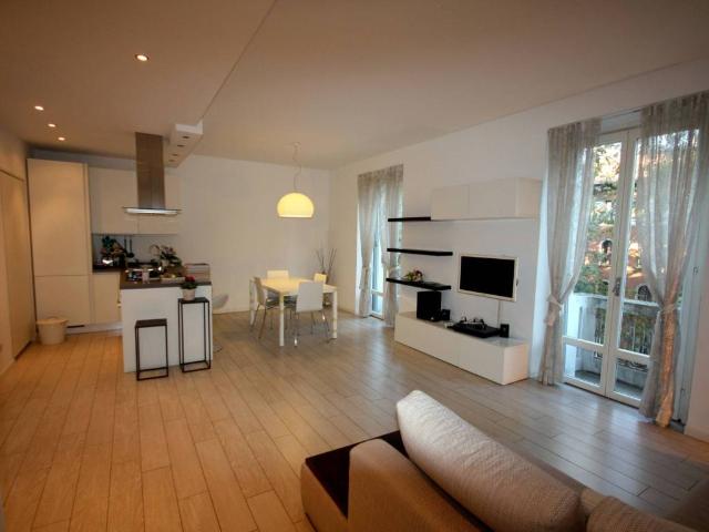 Appartamento in affitto a Centro storico, Milano